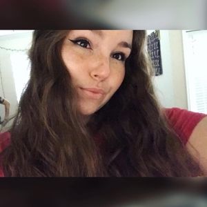 Meet your Posher, Maxine